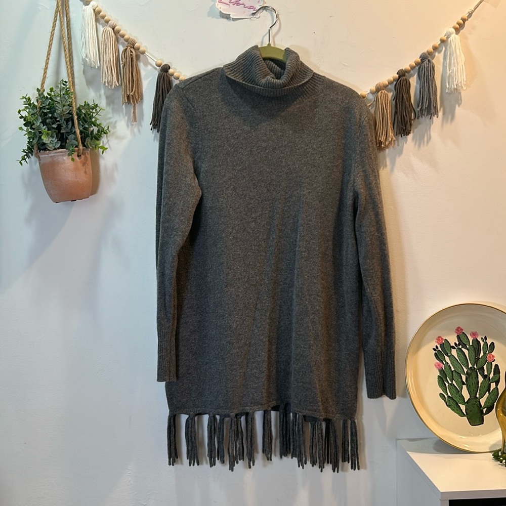 Neiman Marcus Gray Turtleneck Sweater